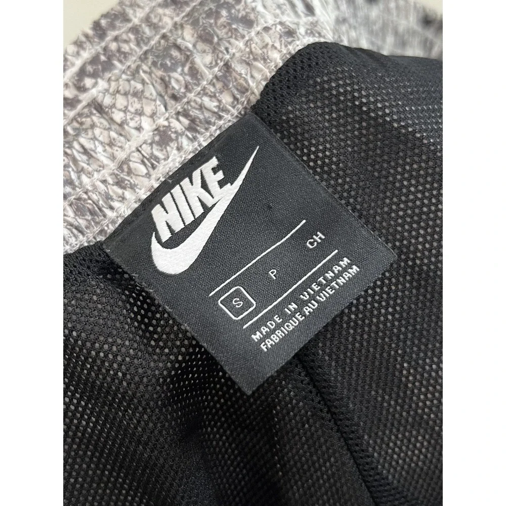 Nike Python Print‎ Jogger Pants Womens White Black Snakeskin Athletic Lounge S